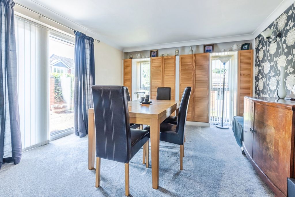 Property photo 3 of 19 Pbox-Img.Jpg