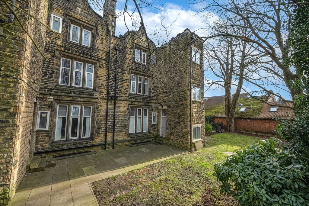 Property photo 1 of 15 Picture No. 14