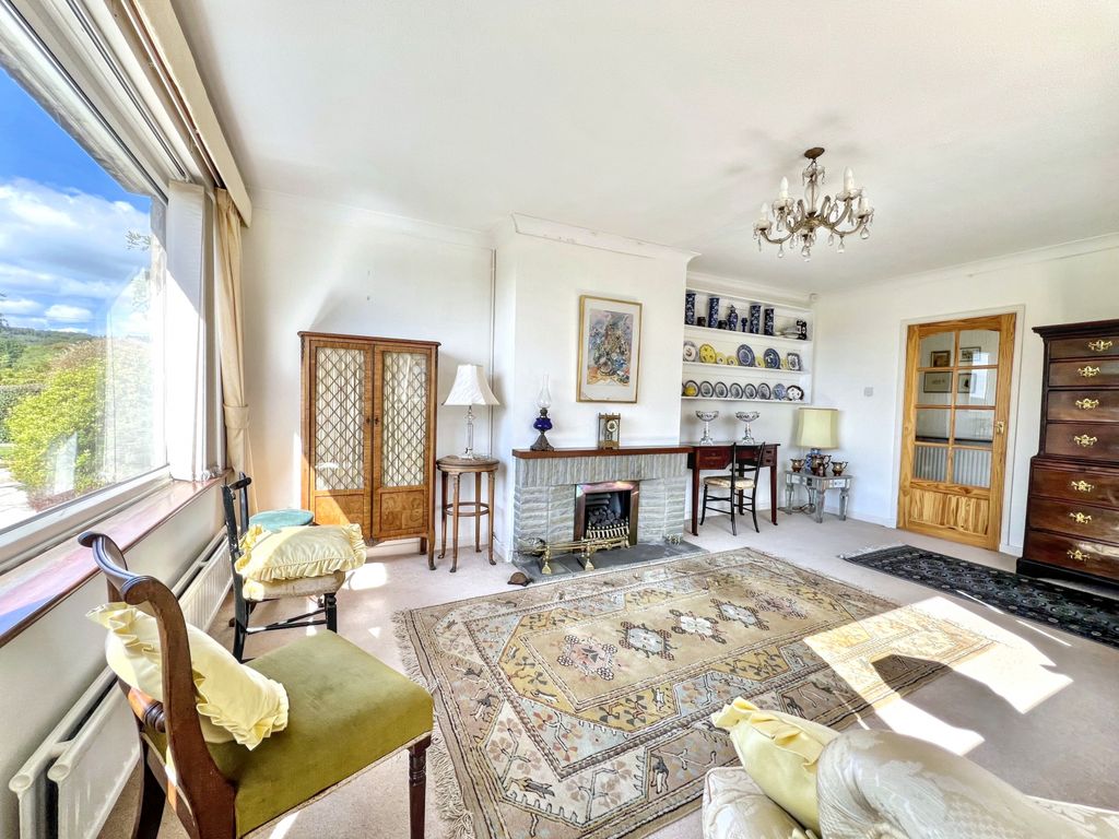 Property photo 2 of 28 Gallery