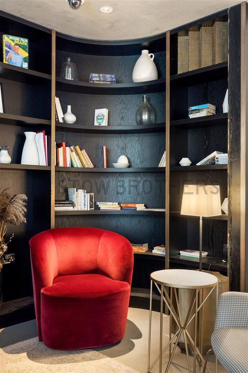 Property photo 2 of 44