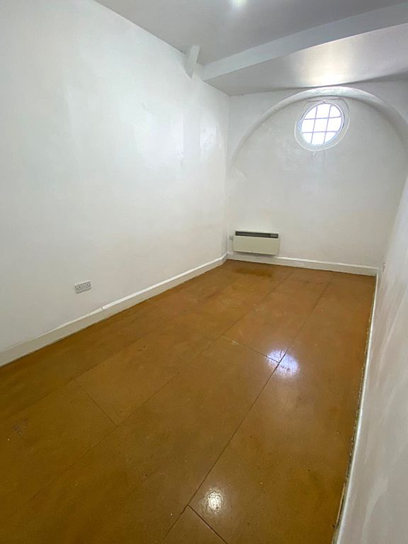 Additional image 7 of 2 bed flat to rentDock View Road, Barry CF63