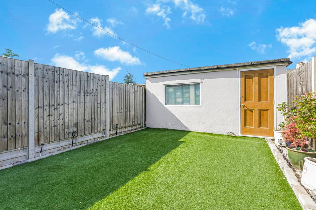 Property photo 3 of 19 Mnh00625