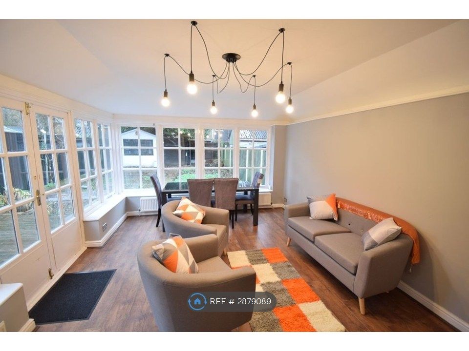 Property photo 1 of 7 Lounge Furnished New