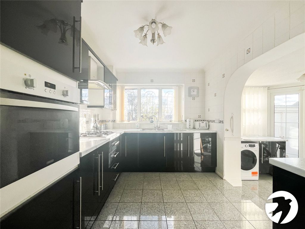 Property photo 3 of 21 Picture No. 08