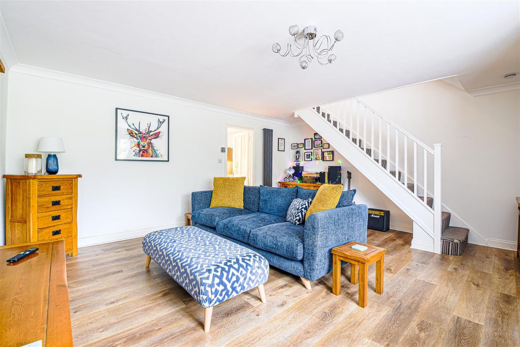 Property photo 2 of 30