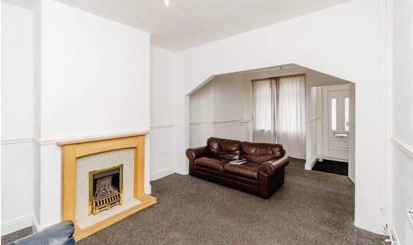 Property photo 3 of 11