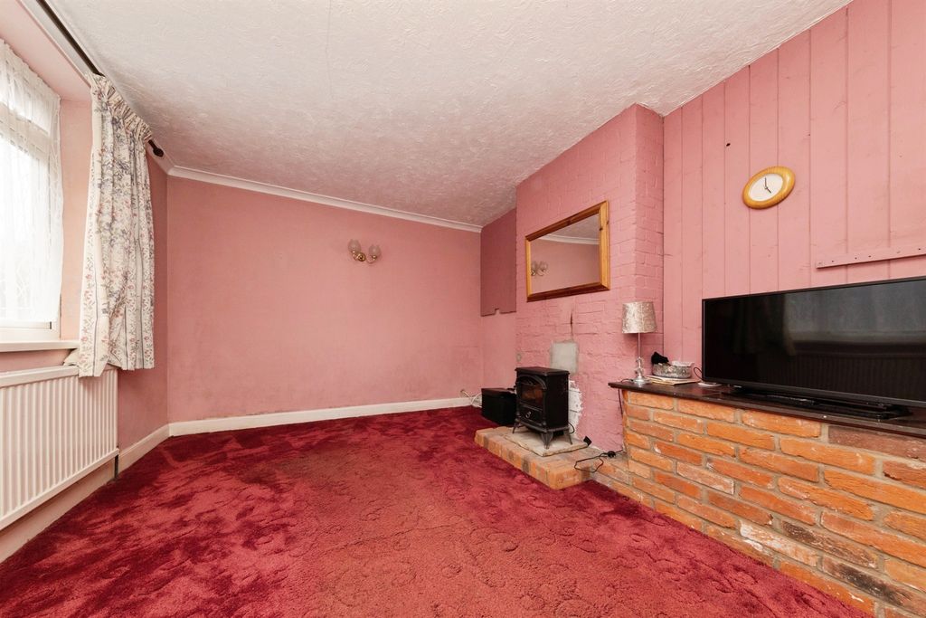 Property photo 3 of 18