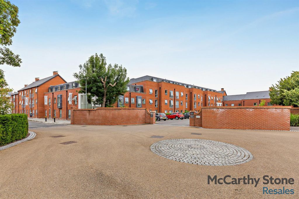 Additional image 36 of 2 bed flat for saleMonument Place, Endless Street, Salisbury SP1