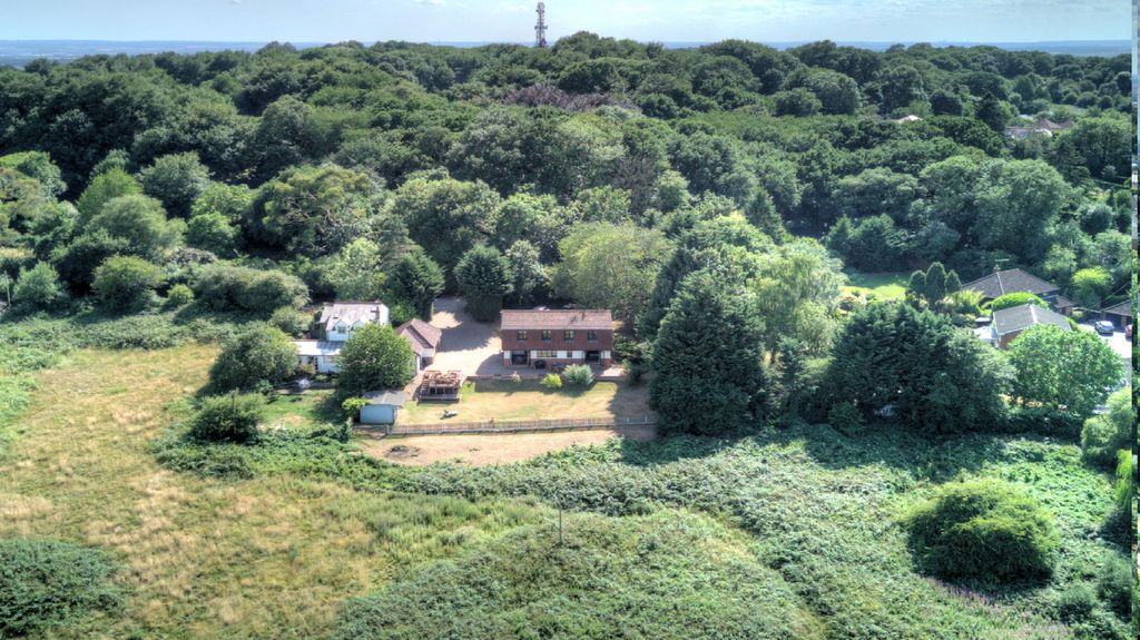 Property photo 2 of 40