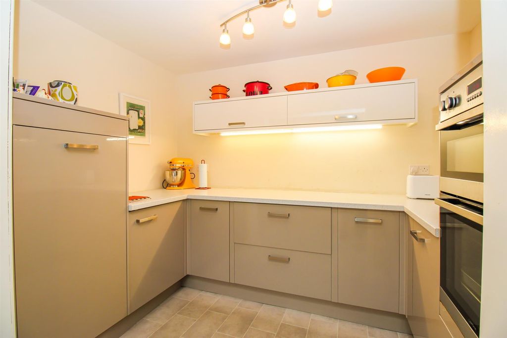 Property photo 2 of 14 Further Kitchen Space