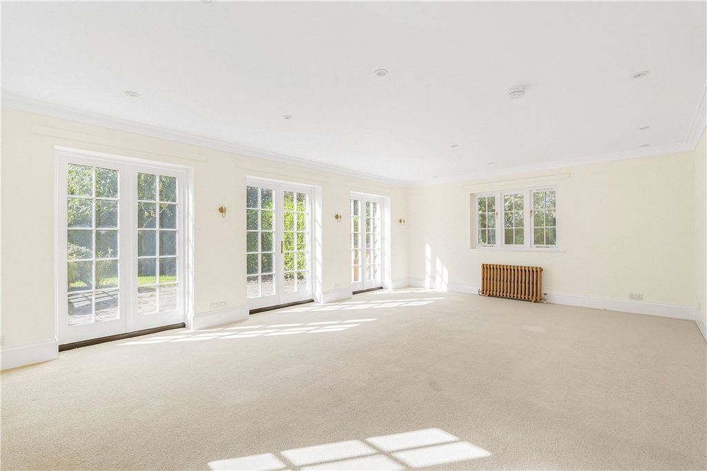 Property photo 3 of 28 Picture No. 03