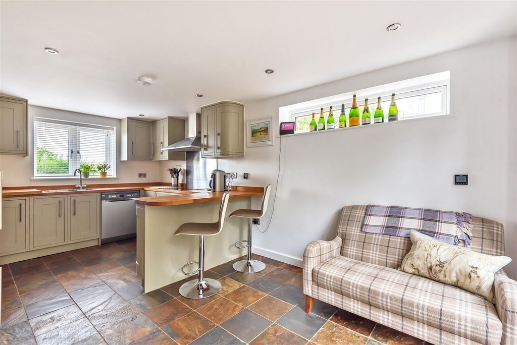 Property photo 2 of 16 2