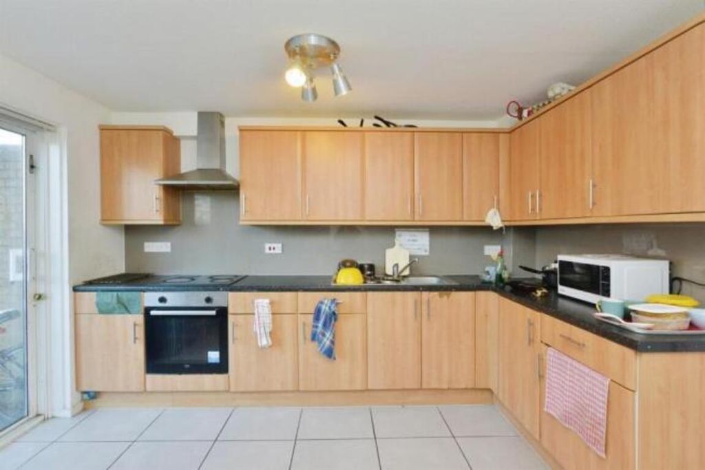 Property photo 3 of 3