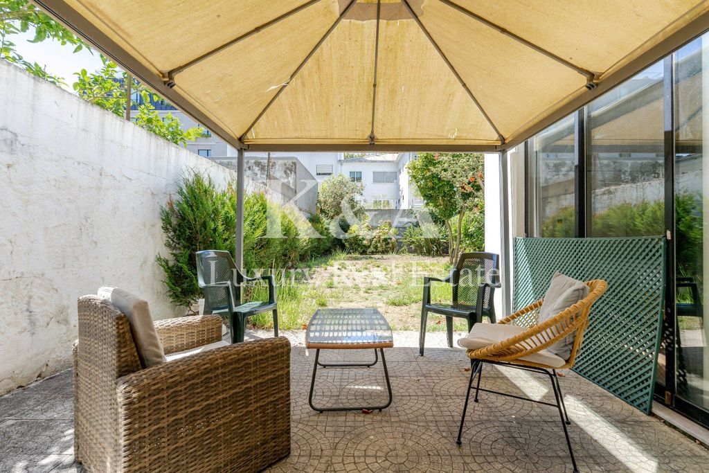 Property photo 1 of 29 House T6 Sell In Aldoar, Foz Do Douro E Nevogilde,Porto