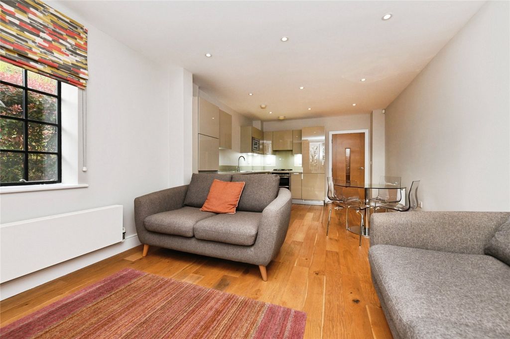 Property photo 3 of 33 Internal