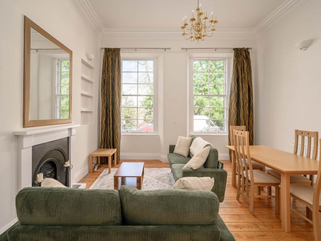 Property photo 3 of 15 Living 1