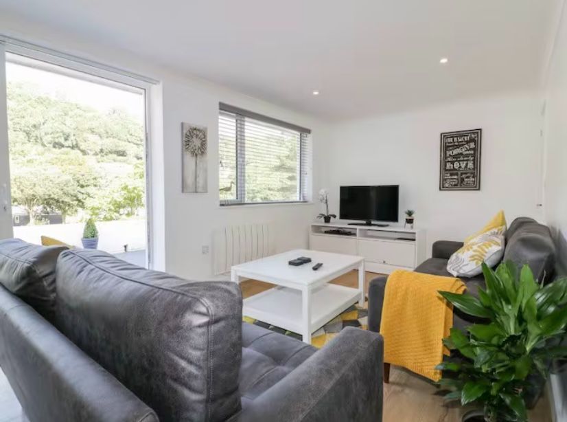 Property photo 3 of 22