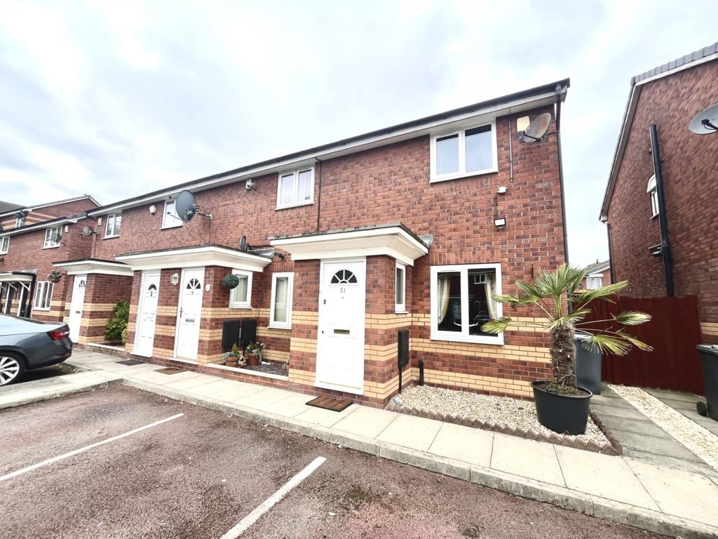 Property photo 1 of 16 2 Bedroom Semi Detached House For Sale