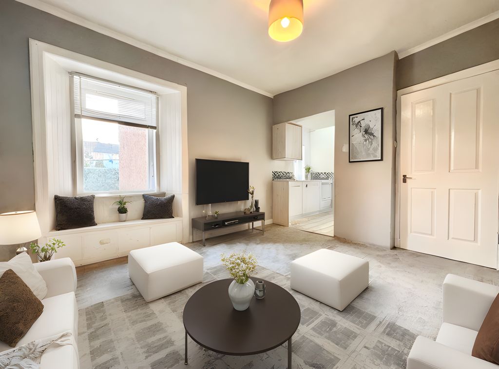 Property photo 1 of 18 Lounge