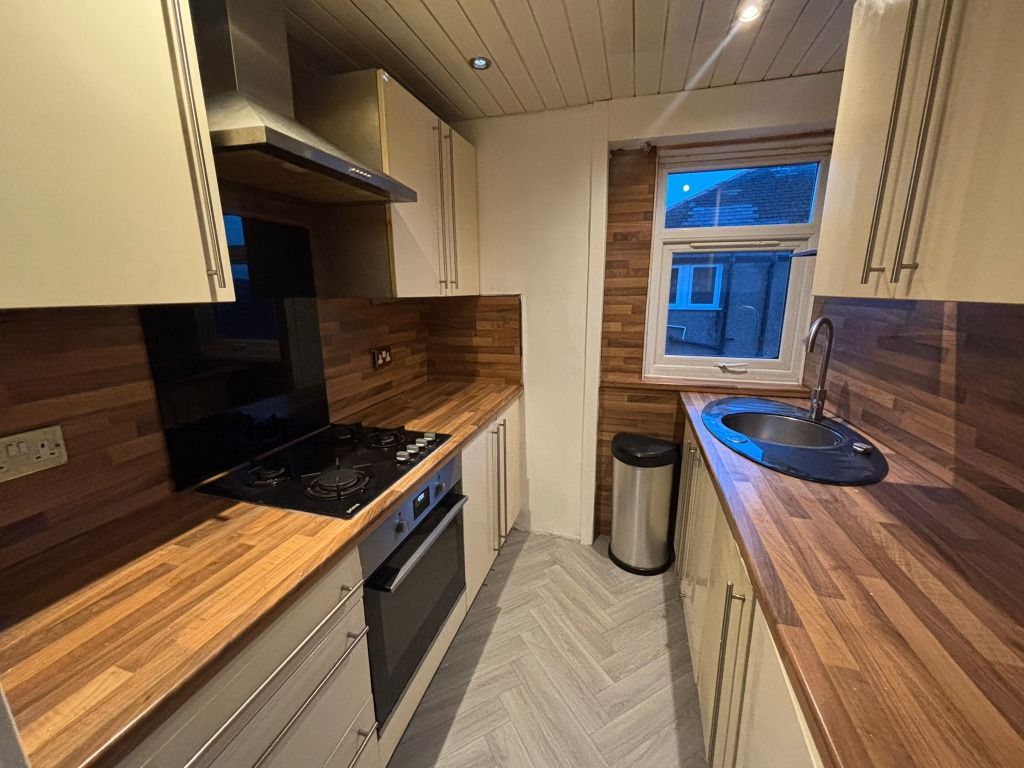 Property photo 2 of 9 Photo 2