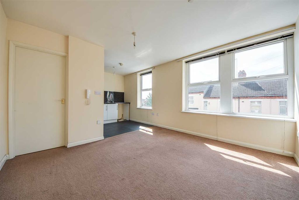 Property photo 2 of 6