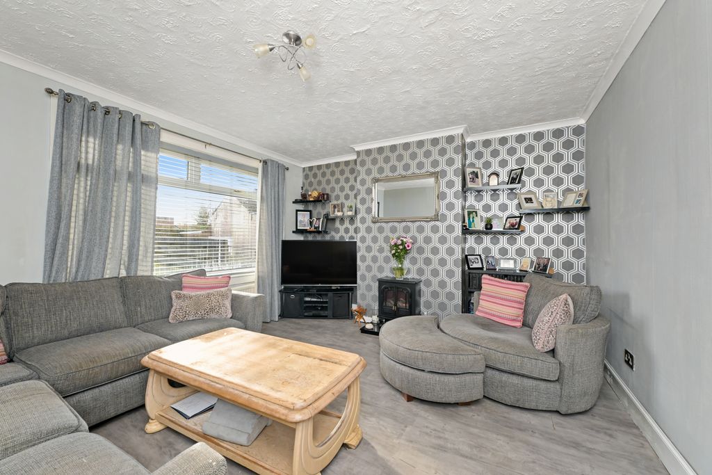 Property photo 2 of 18 Property Image 2