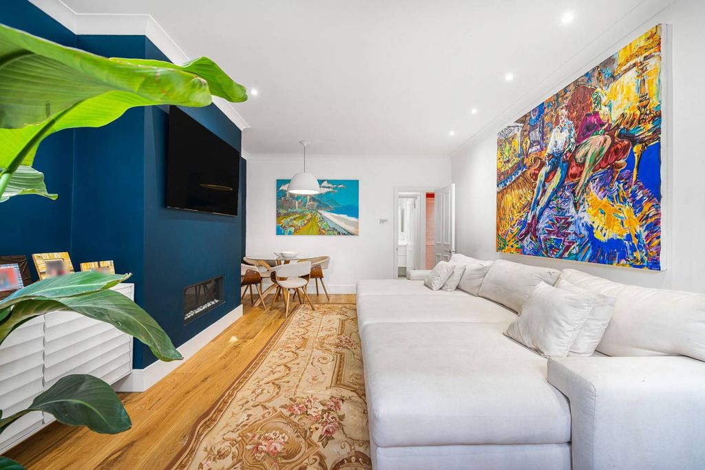 Property photo 3 of 22