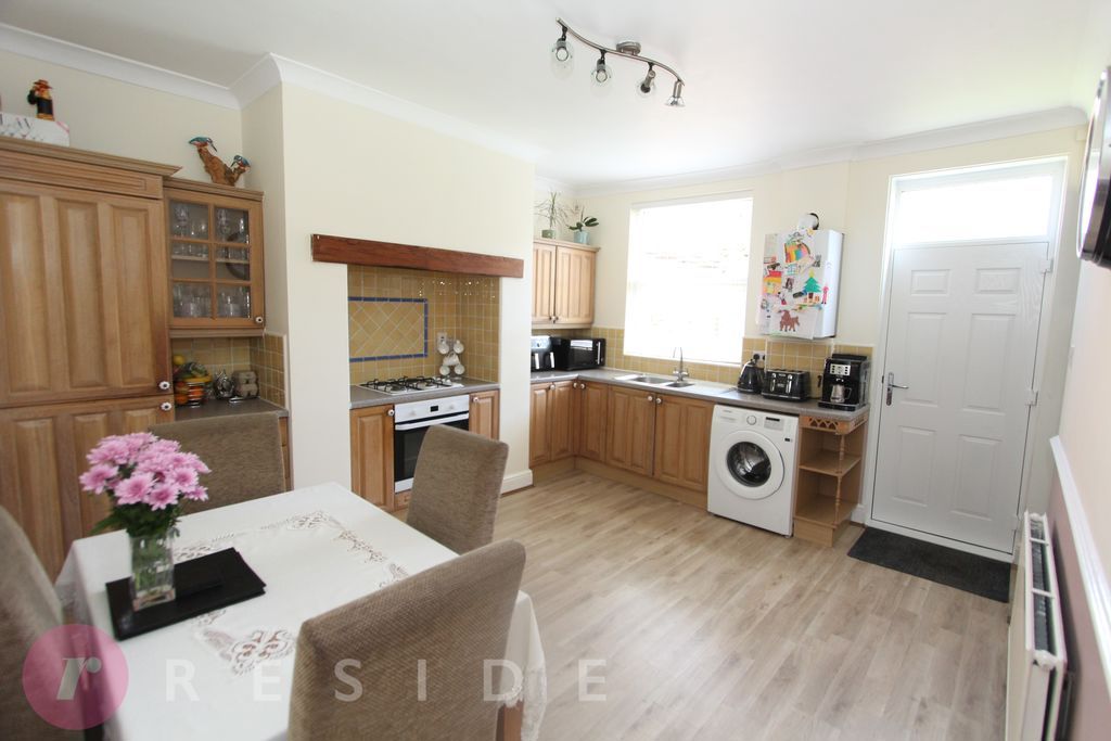 Property photo 3 of 13 Dining Kitchen