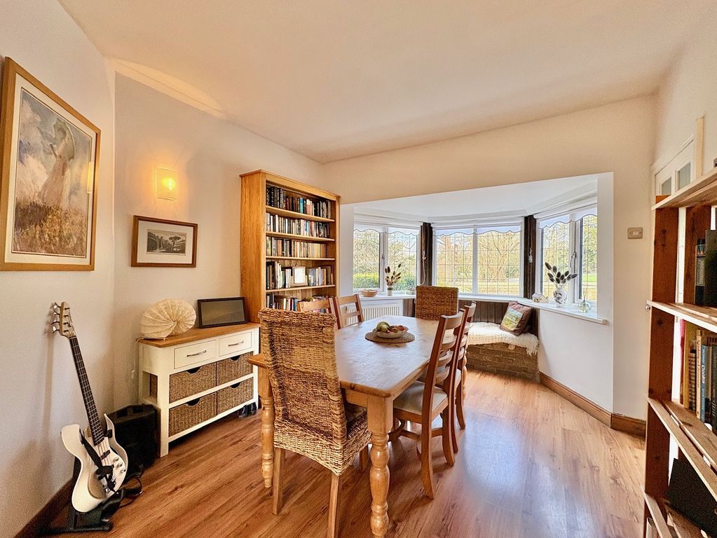 Property photo 2 of 29