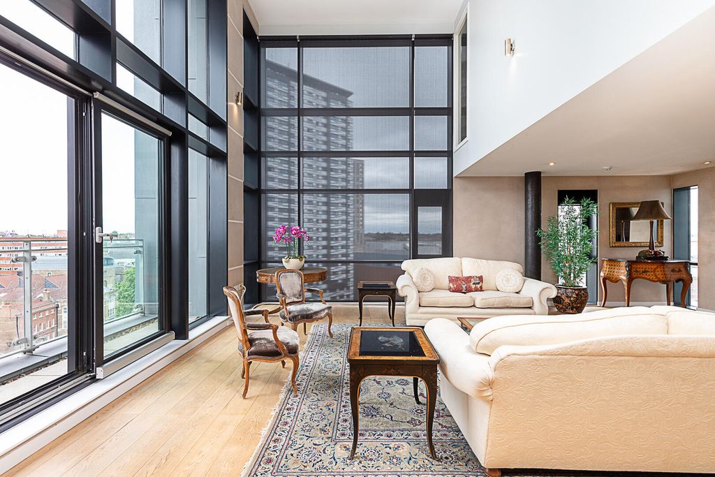 Property photo 3 of 20 Hsq - Flat 56, 2 Hardwicks Square Sw18 4Hu-22.Jpg