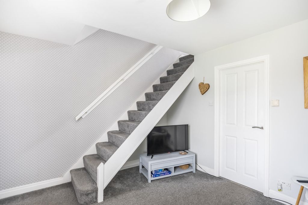 Property photo 3 of 13 Hallway