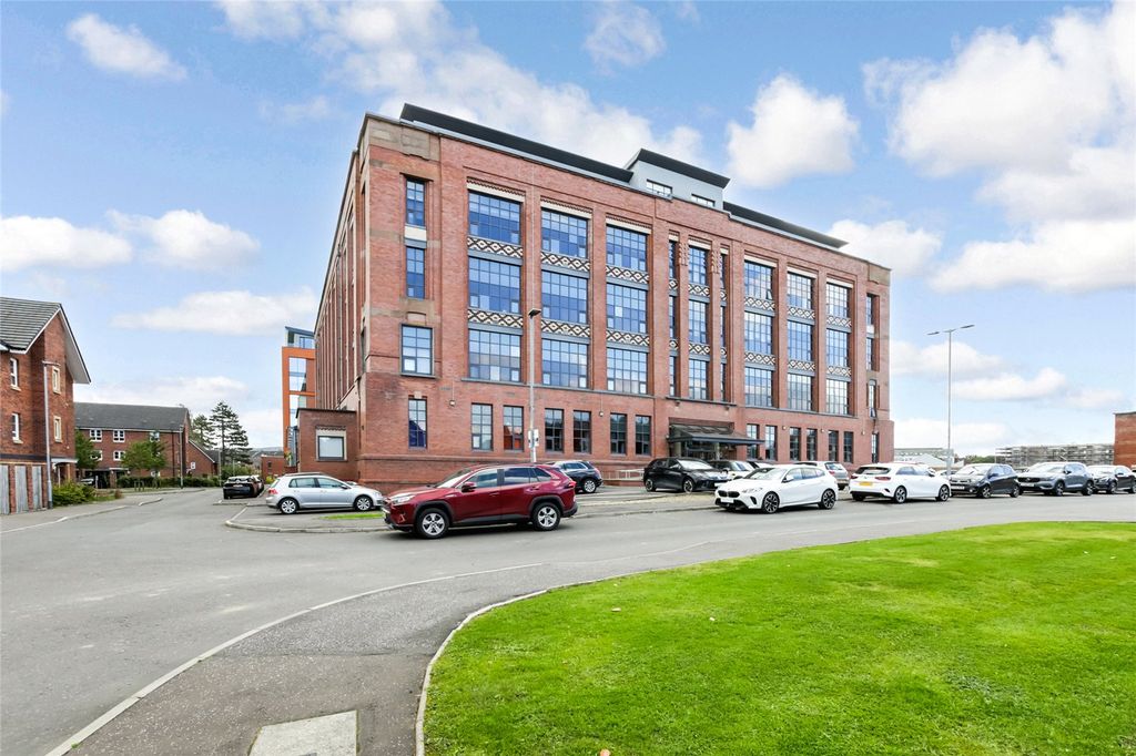 Property photo 1 of 20 Picture No. 13