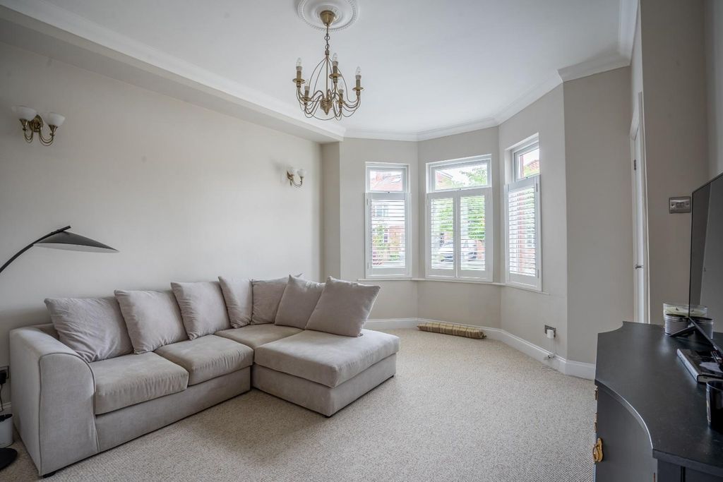 Property photo 3 of 18 Mg-15.Jpg