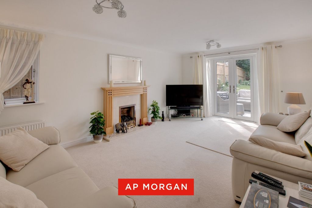 Property photo 3 of 27 Picture No. 61