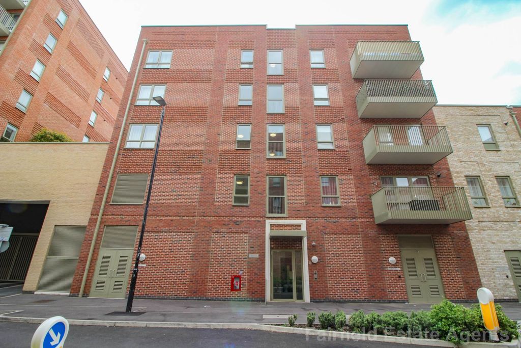 Property photo 1 of 13