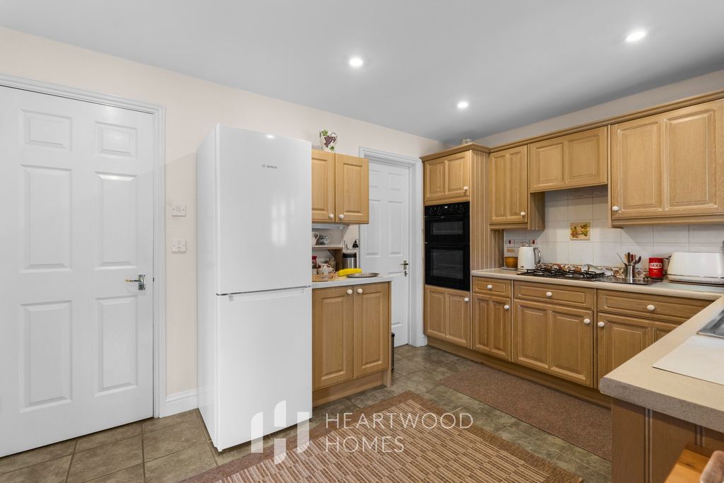 Property photo 3 of 21