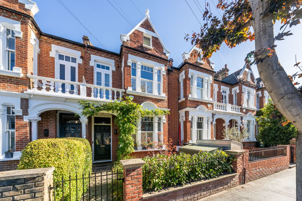 Property photo 1 of 59