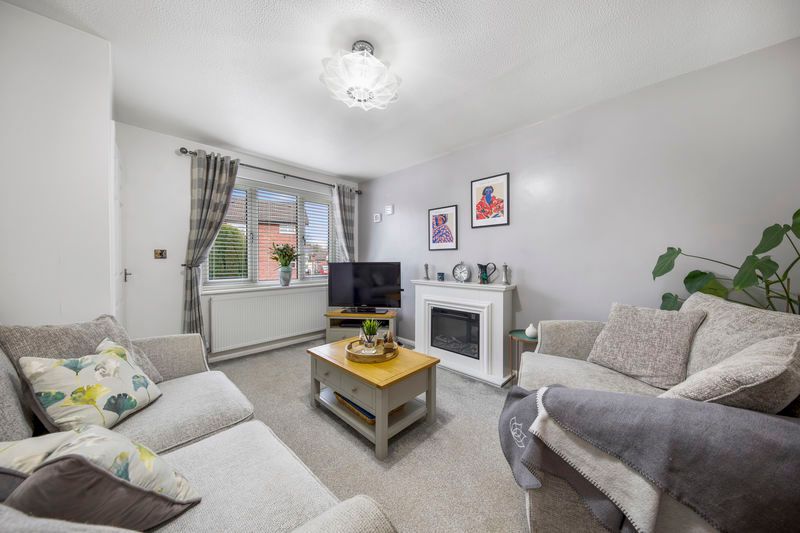 Property photo 2 of 23 Living-Room