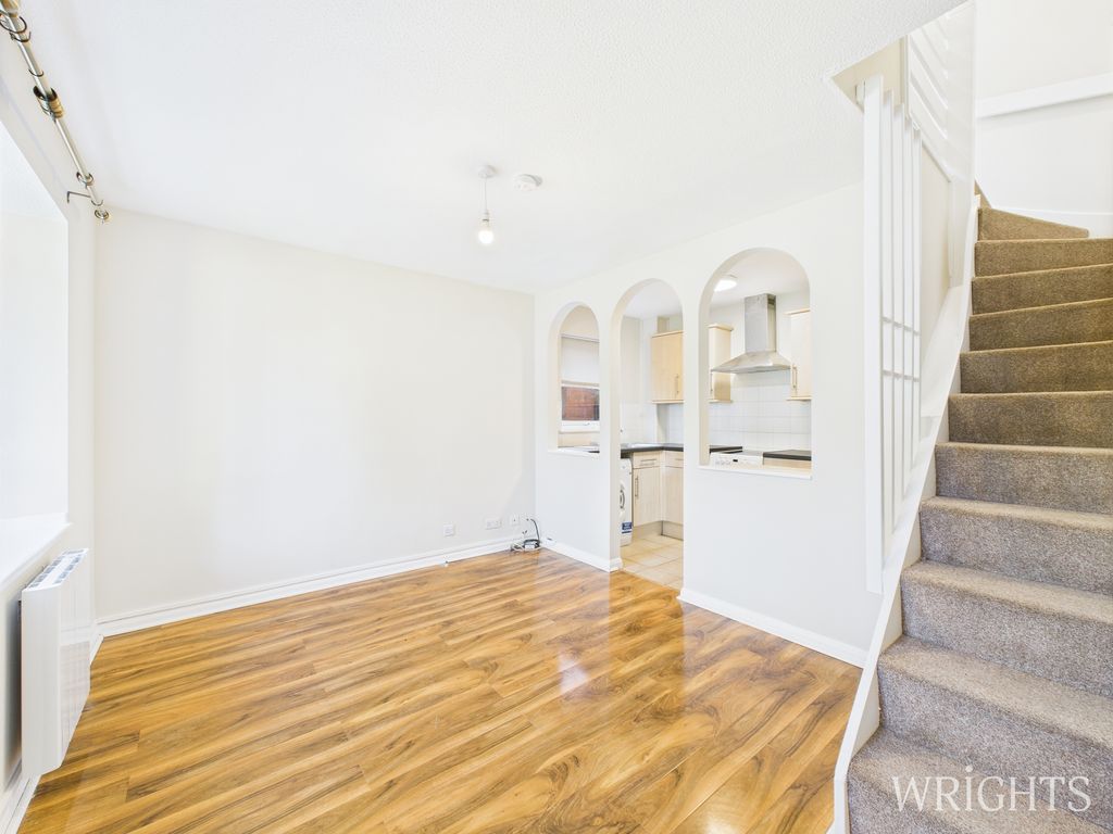 Property photo 3 of 10 Cam02796G0-Pr0471-Still001