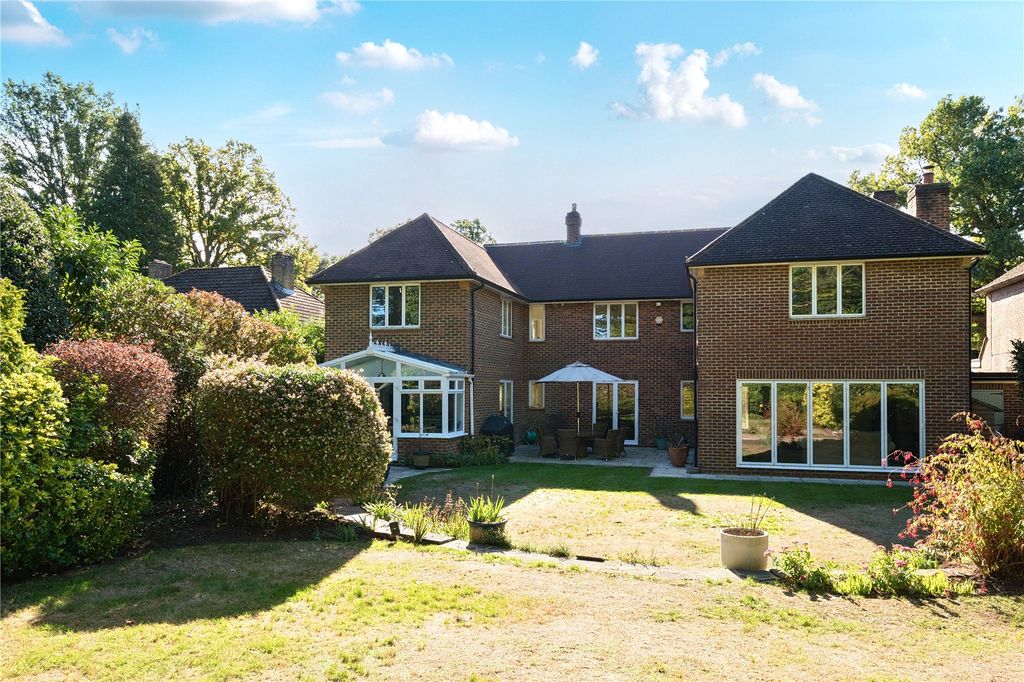 Property photo 2 of 19 Picture No. 18