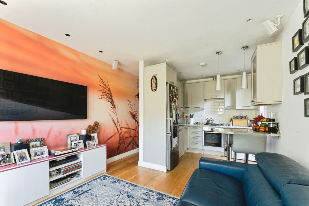 Property photo 1 of 19