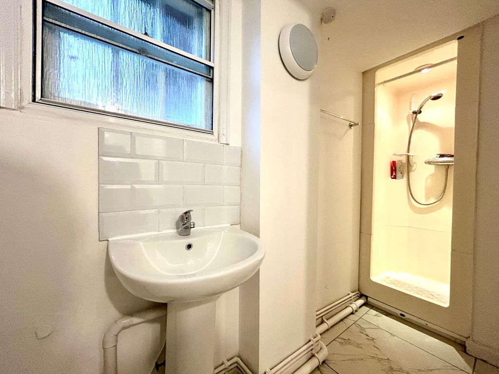 Property photo 2 of 6 Photograph