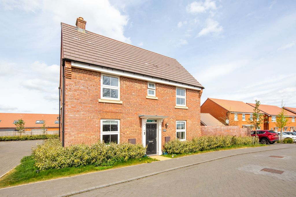 Property photo 2 of 24 Front