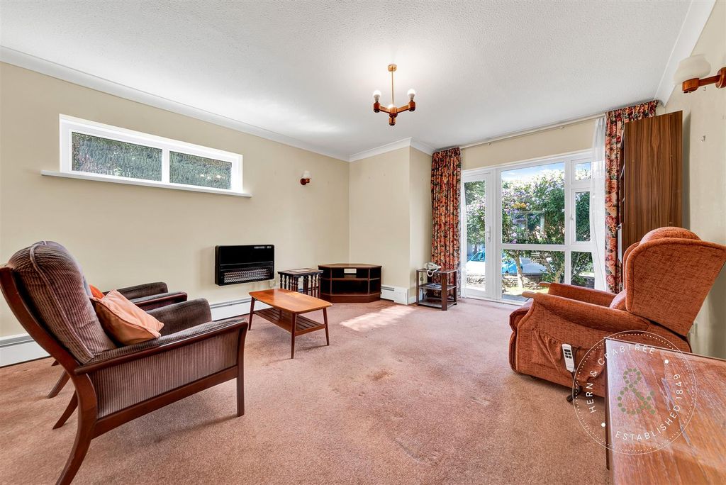 Property photo 3 of 28 Maynard-Court-03.Jpg