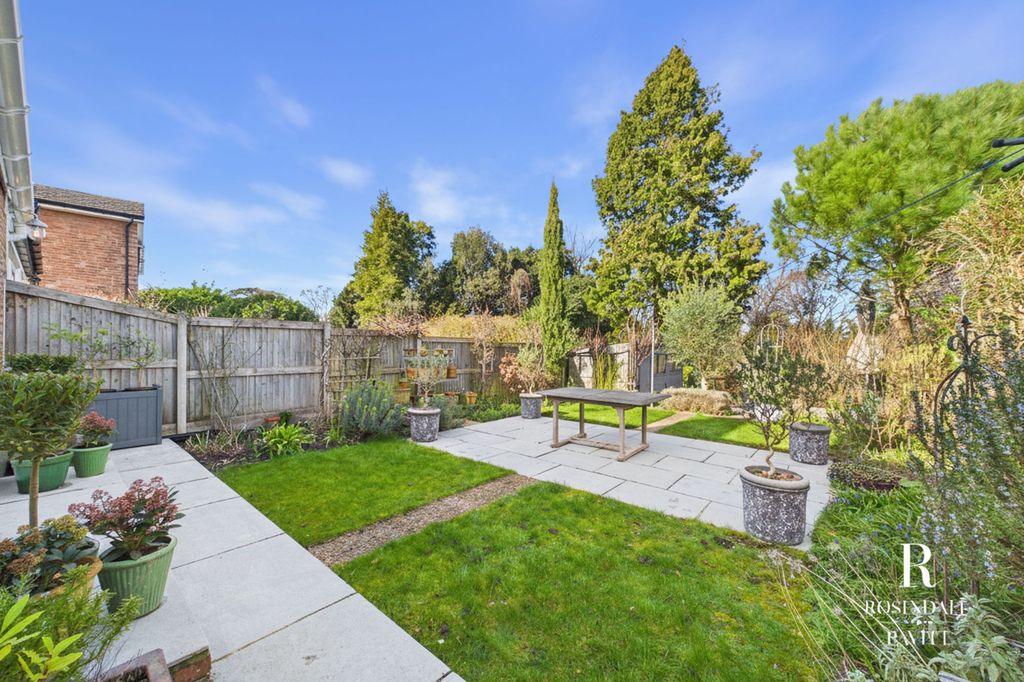 Property photo 3 of 31