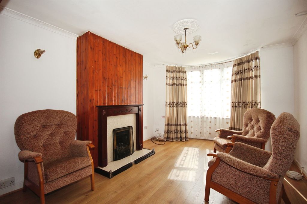 Property photo 2 of 15