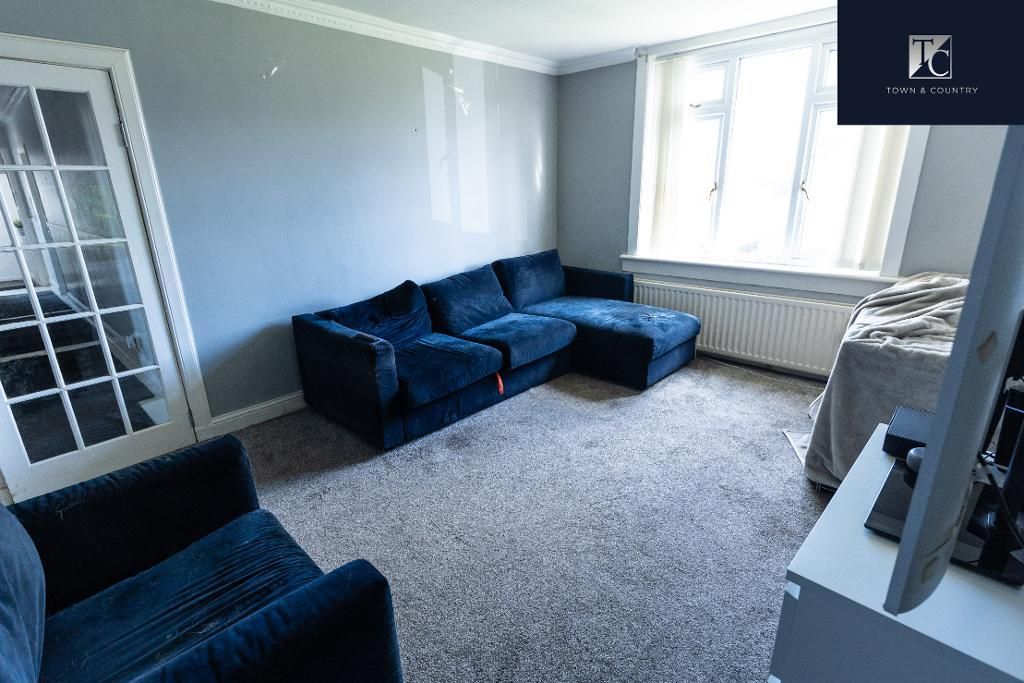 Property photo 2 of 37