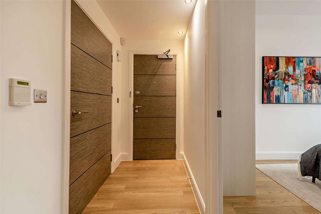 Additional image 12 of 2 bed flat for saleBattery Road, Tenby, Pembrokeshire SA70