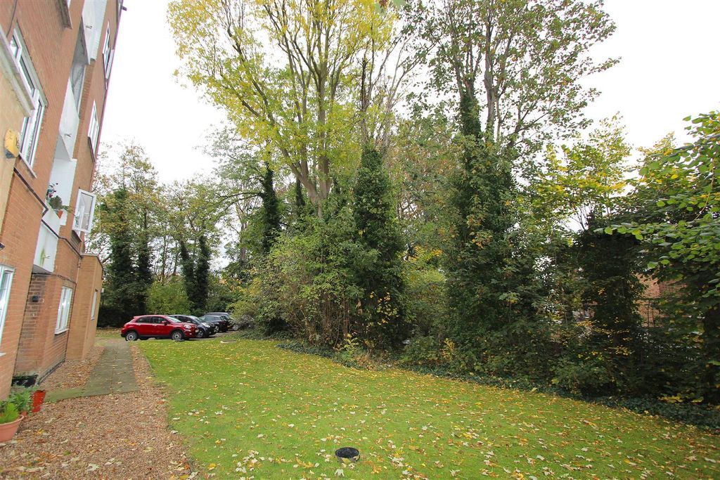 Property photo 2 of 2