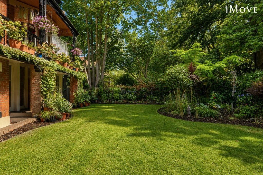 Property photo 3 of 19